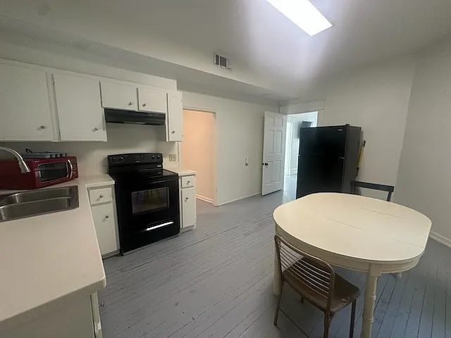 1113 Grant St #B — Photo 8