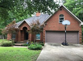22 Crown Point Ct, Irmo, SC 29063