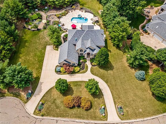 2nd image of 3770 Winterberry Dr