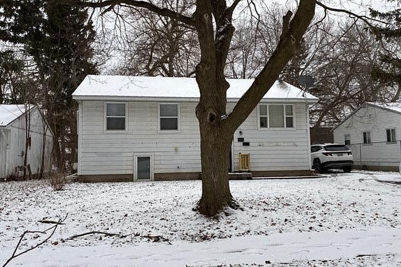 1st image of 1815 Arthur St