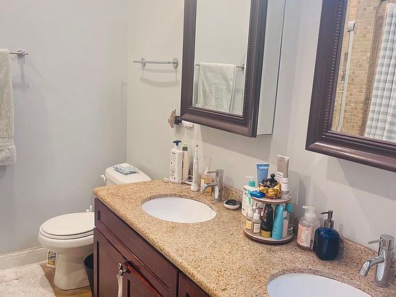 5th image of 3214 W Fullerton Ave #3