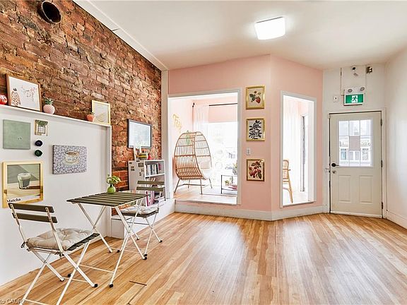 5th image of 363 Barton St E
