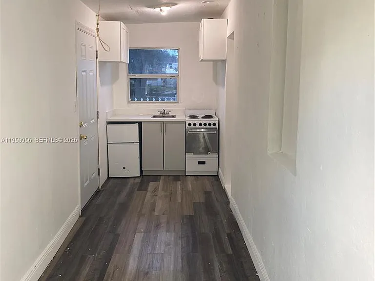 1742 Ali Baba Ave #4 — Photo 7