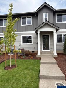 888 Eaden St, Woodburn, OR, 97071