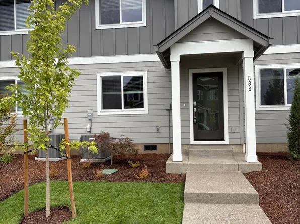 888 Eaden St, Woodburn, OR 97071