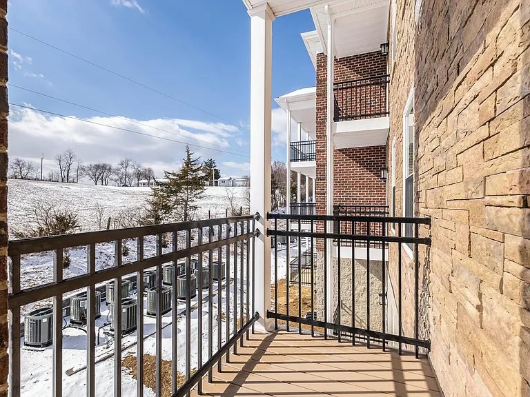 Pinnacle Ridge Apartments — Photo 30