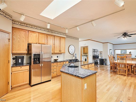5th image of 14742 King Arthurs Ct