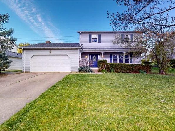 4836 King Arthur Dr, Erie, PA 16506