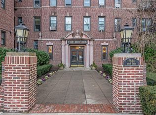 7814 Austin St APT 4B, Queens, NY 11375