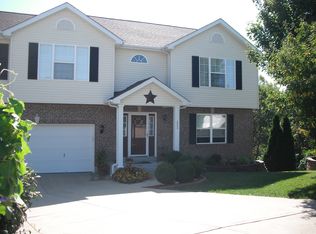 2800 Maplewood Ct, High Ridge, MO 63049