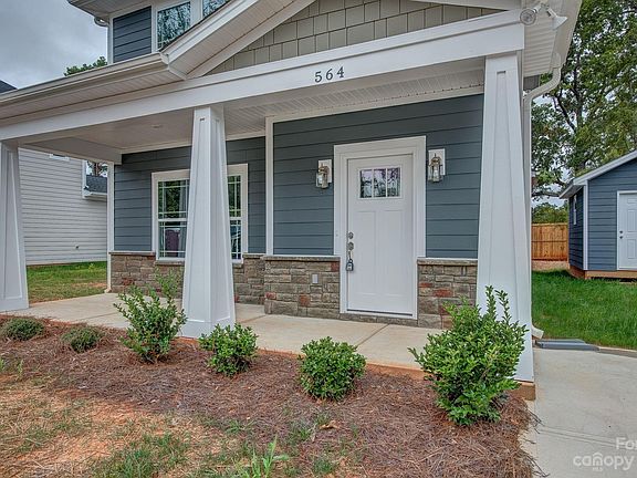 4th image of 564 Geneva Cir