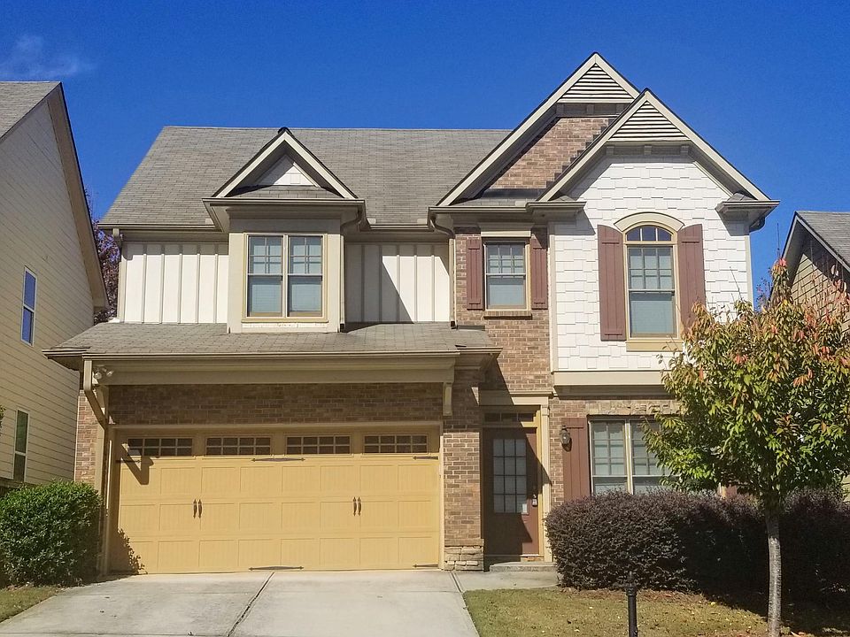 Front View. Lawn care included in rent.