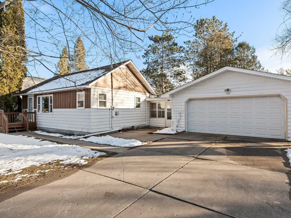 953 Sylvan St, Cumberland, WI 54829