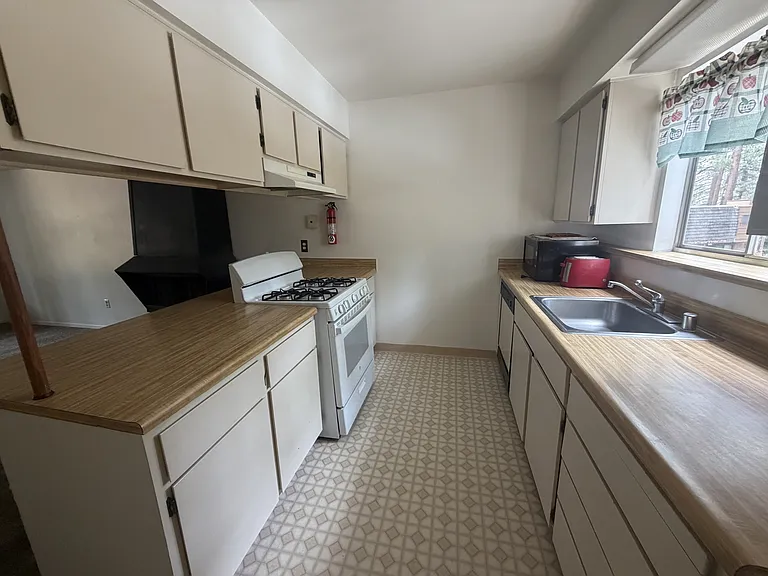 1200 Wildwood Ave #46 — Photo 4