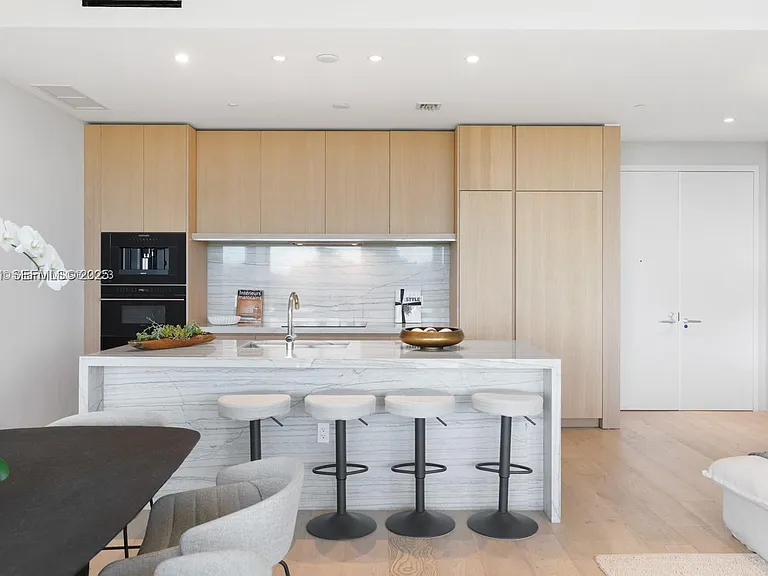 8701 Collins Ave #404 — Photo 6