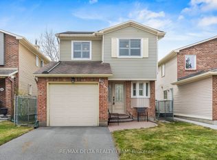 6043 Valley Field Cres, Ottawa, ON K1C 5P2
