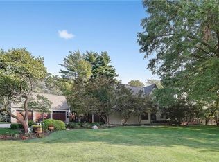 5600 W 69th St, Prairie Village, KS 66208