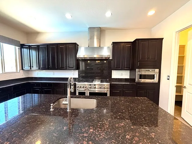 1142 E Bajor St — Photo 12