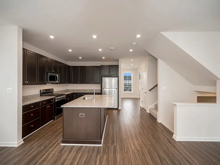 325 Crab Apple Dr #103 — Photo 3