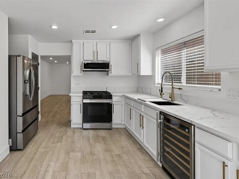 6377 Whispering Clouds Ct — Photo 16