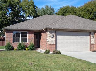 2311 W Bridlewood Trl, Ozark, MO 65721
