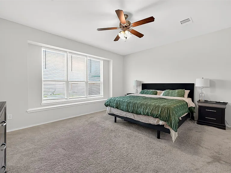 1601 Darwin Cedar Dr — Photo 34