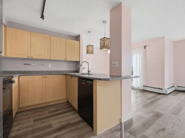 616 McAllister Loop SW #307, Edmonton, AB T6W 1N1