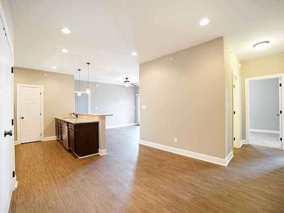 5th image of 100 Portico St APT 202