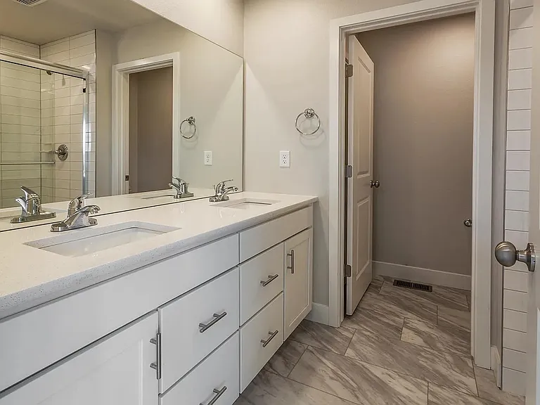 5748 Stone Fly Dr — Photo 33