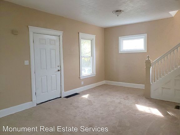 3rd image of 12515 Forest Hill Ave