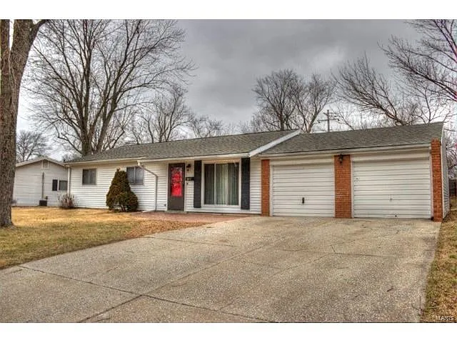 211 Allen Dr photo 1