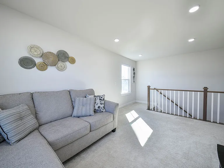 328 Carole St — Photo 9