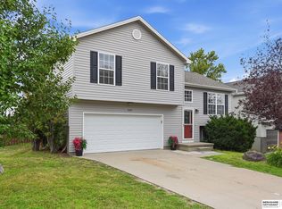 15301 Davidson St, Bennington, NE 68007