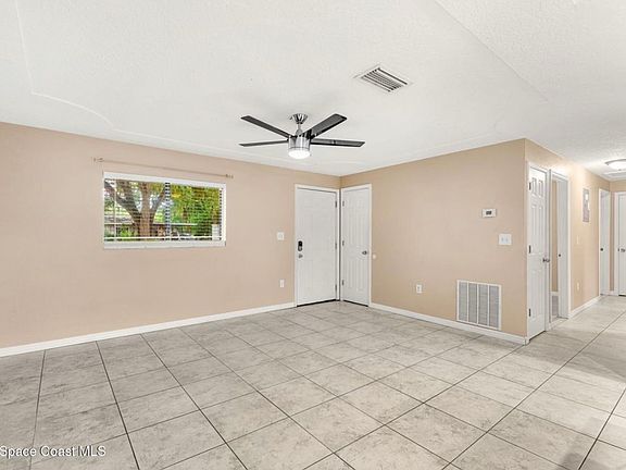 3rd image of 2508 Hathaway Dr #B