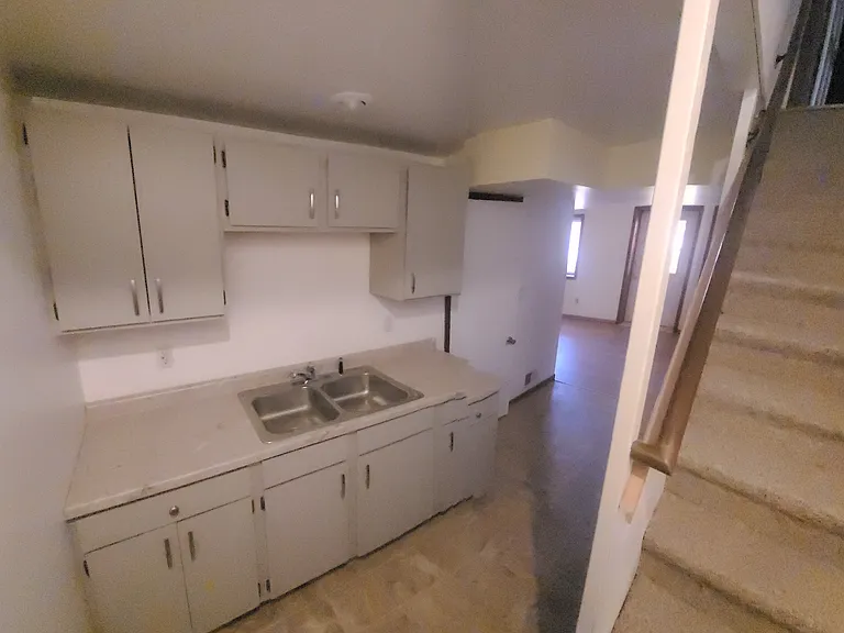 2755 Olive Ln N — Photo 19