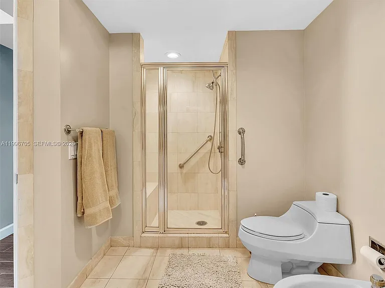 2000 Island Blvd #1203 — Photo 21