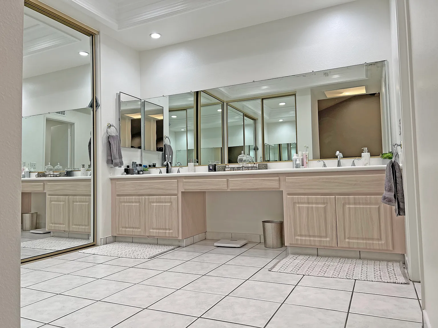 3 bed, 1766 sqft, $4,100 — Photo 4