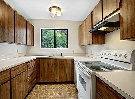 4th image of 13069 15th Ave NE