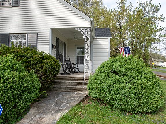 5th image of 801 E Holston Ave
