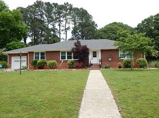 5528 Springwood Dr, Portsmouth, VA 23703