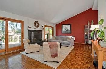 2nd image of 1909 Ascot Dr