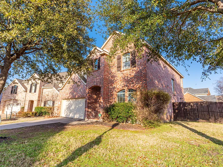 2505 Vista Oaks Dr — Photo 1