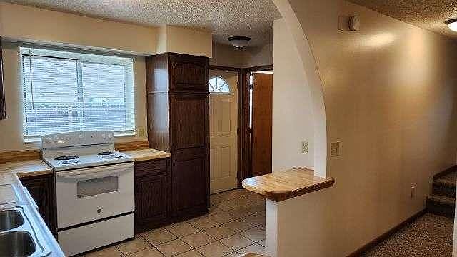 1st image of 2510 W Genesee Ave APT 4