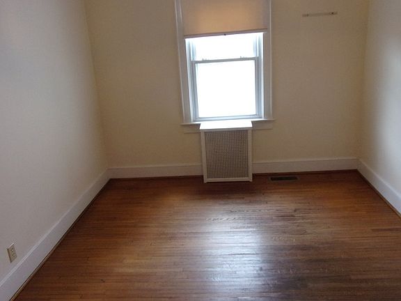 3rd image of 37 Lanier Ave