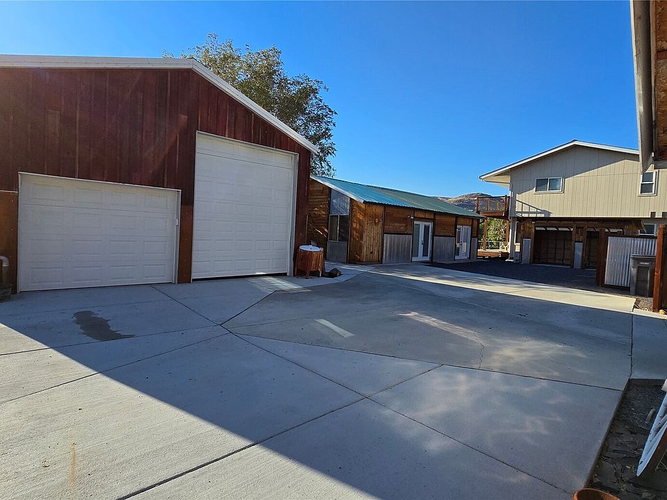 2nd image of 722 Boyer Avenue SW