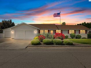 6307 W 10th Pl, Kennewick, WA 99338