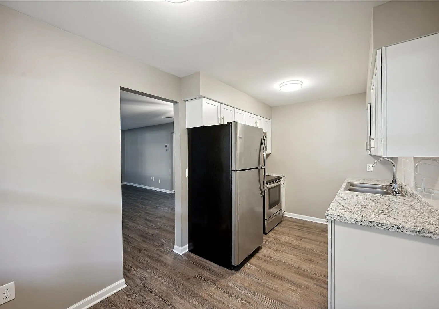3838 W Sylvania Ave — Photo 2