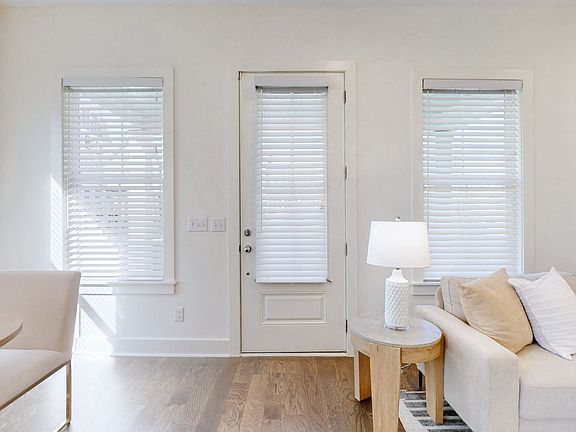 5th image of 514 Herringbone Ct