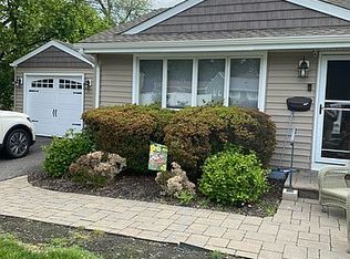 38 Matthew Dr, Hamilton, NJ 08690