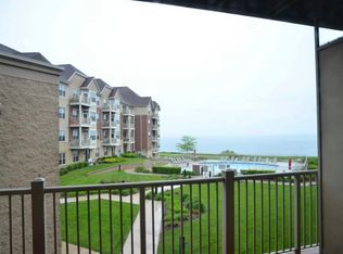 4120 S Lake Dr UNIT 254, Saint Francis, WI 53235